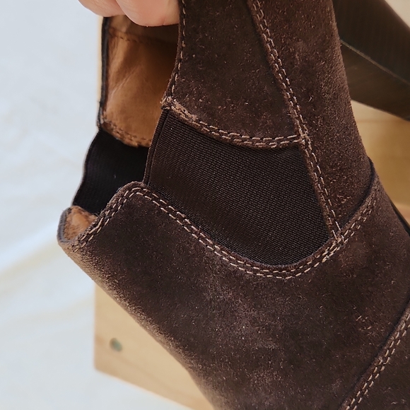 SOFFT size 8 1/2, booties, brown suede #1158 - Picture 6 of 7